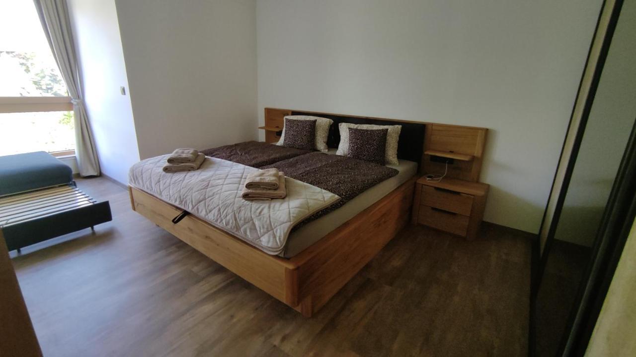 Apartman S Vyhladom Na Stity Ovruc 312 Штрбскє-Плесо Екстер'єр фото