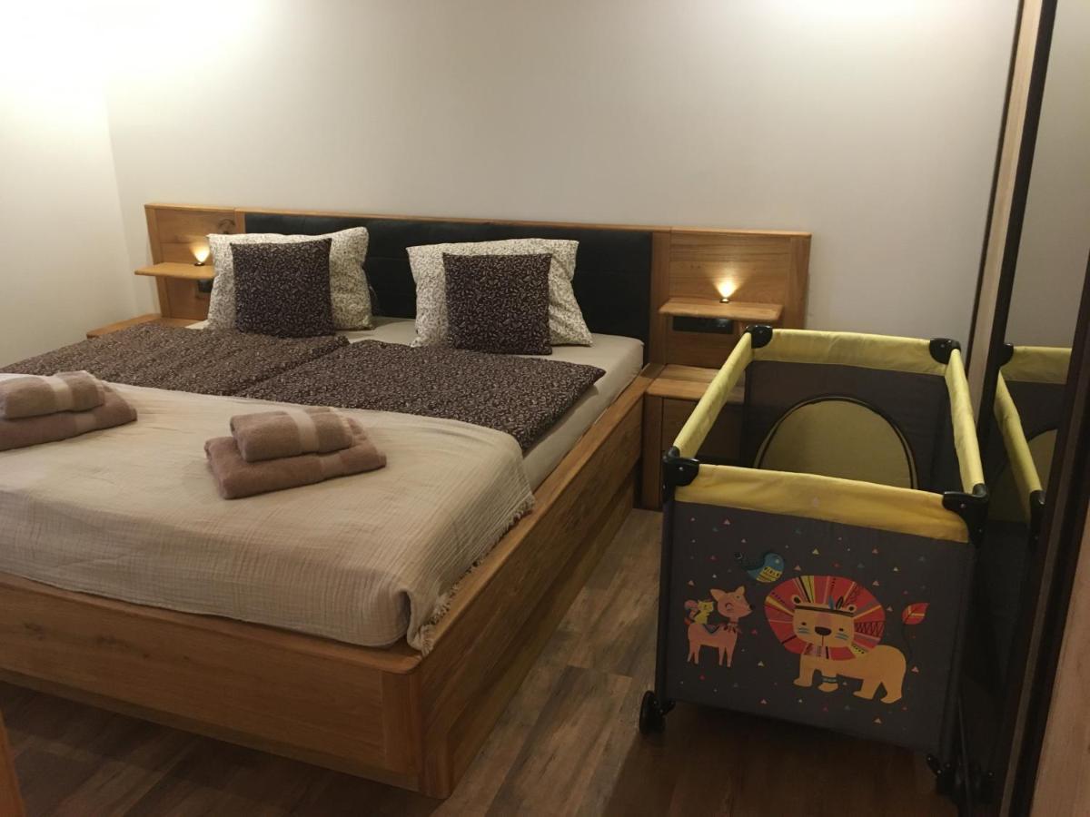 Apartman S Vyhladom Na Stity Ovruc 312 Штрбскє-Плесо Екстер'єр фото